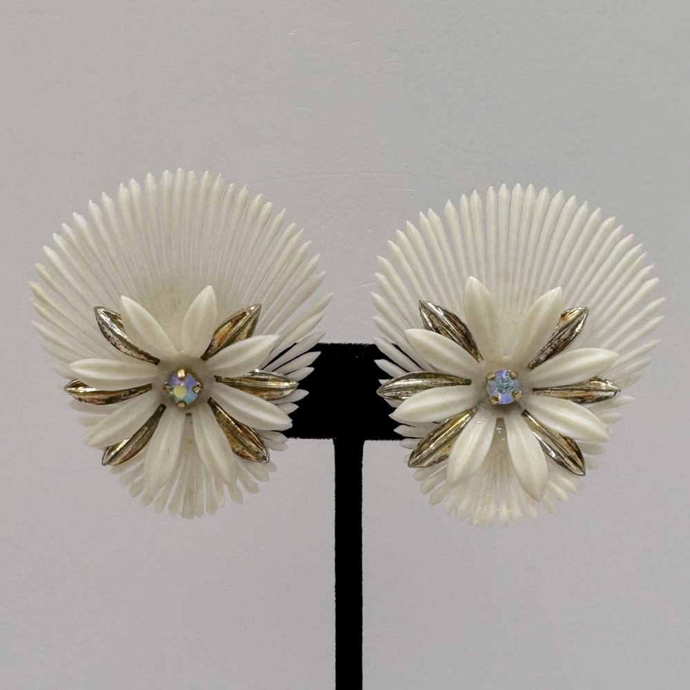 VINTAGE Aurora Borealis Crystal Plastic Feather Lite Clip-On Earrings - GERMANY